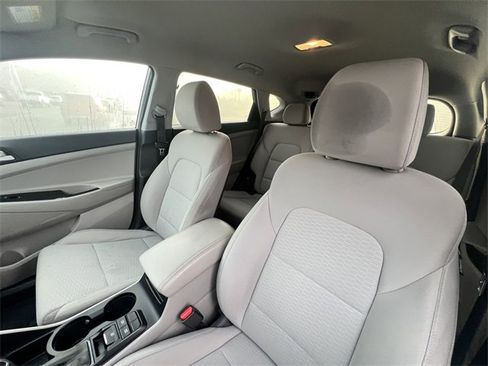 Used 2020 Hyundai Tucson SE image 10
