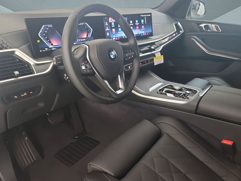 Used 2026 BMW X5 sDrive40i w/ Parking Assistance Package image 4