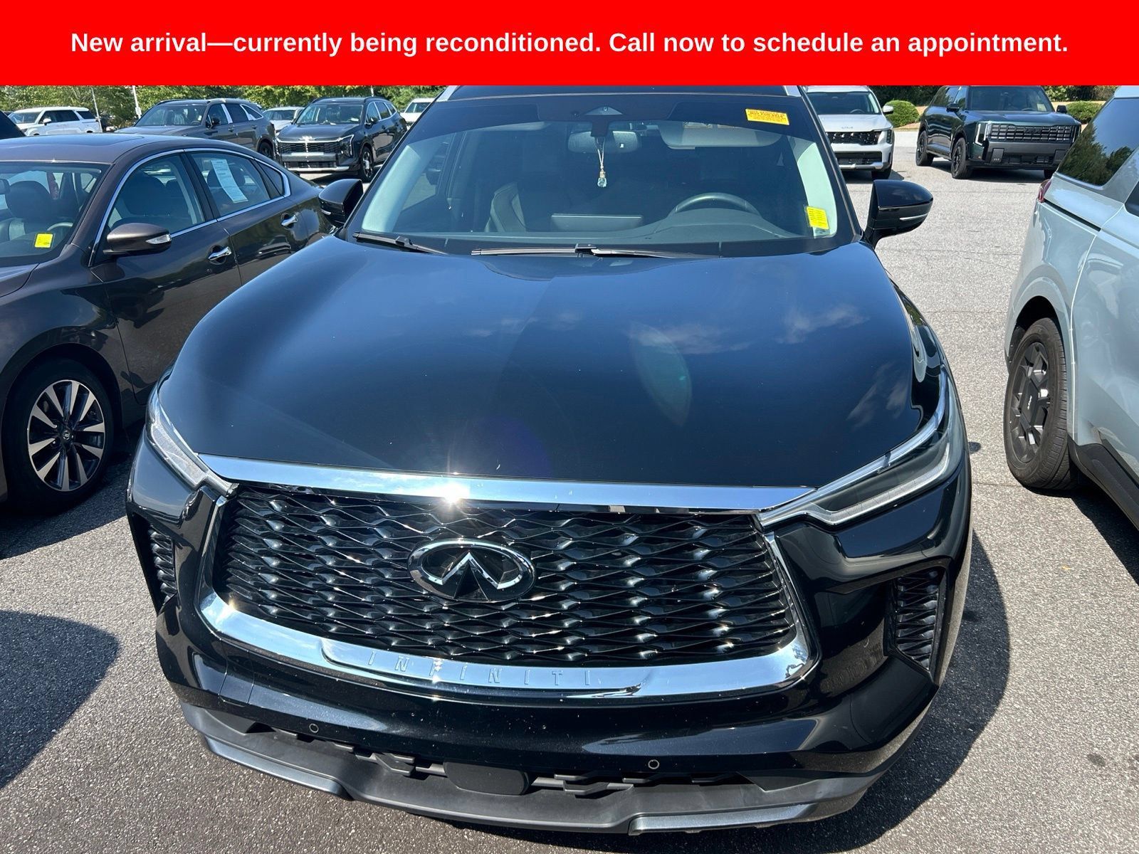 Used 2022 INFINITI QX60 Luxe w/ Cargo Package FWD image 2