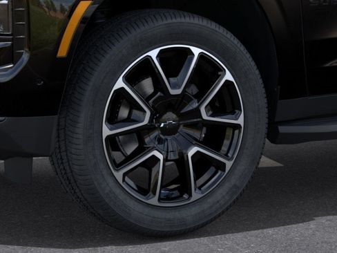 New 2026 Chevrolet Suburban RST w/ RST Capability Package AWD/4WD image 9