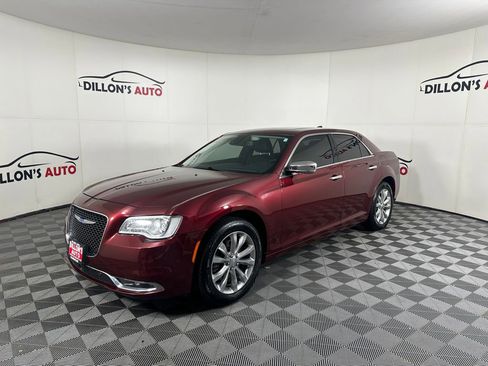 Used 2018 Chrysler 300 Limited w/ Safetytec Plus Group image 2