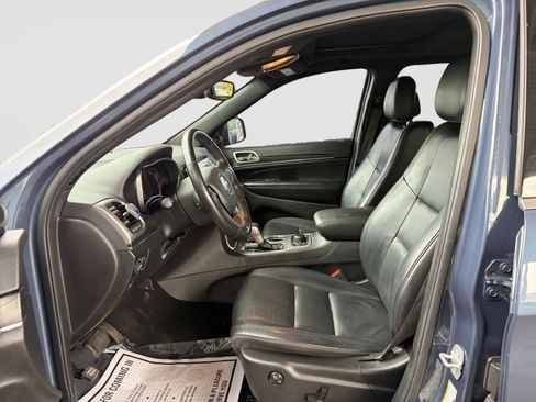 Used 2020 Jeep Grand Cherokee Limited AWD/4WD image 12