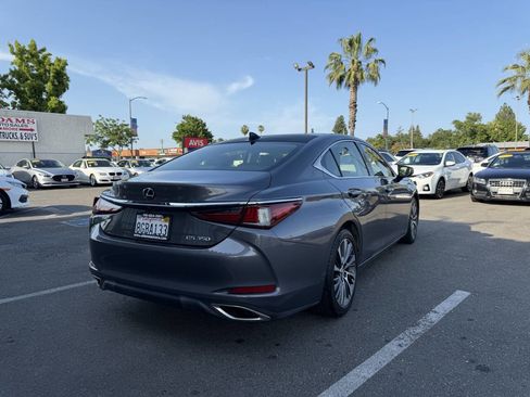 Used 2019 Lexus ES 350 w/ Premium Package image 3