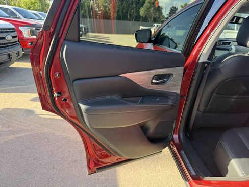 Used 2015 Nissan Murano Platinum FWD image 14