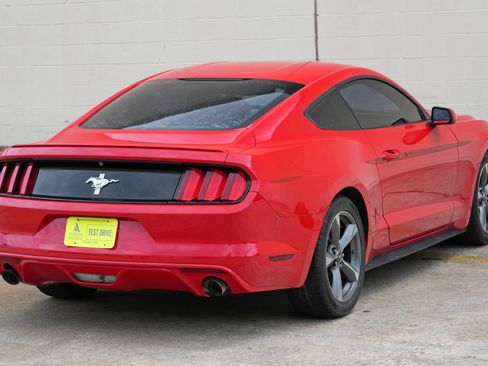 Used 2015 Ford Mustang Coupe w/ Equipment Group 051A RWD image 38
