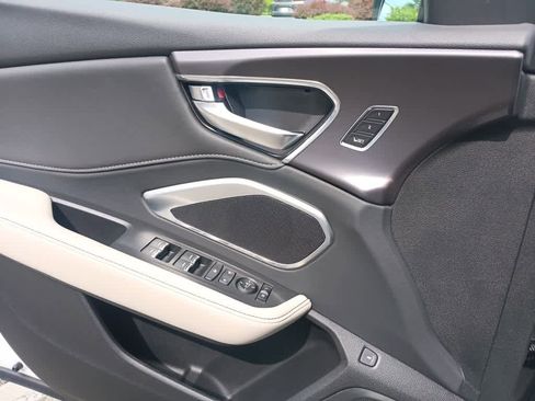 Used 2026 Acura RDX SH-AWD image 15