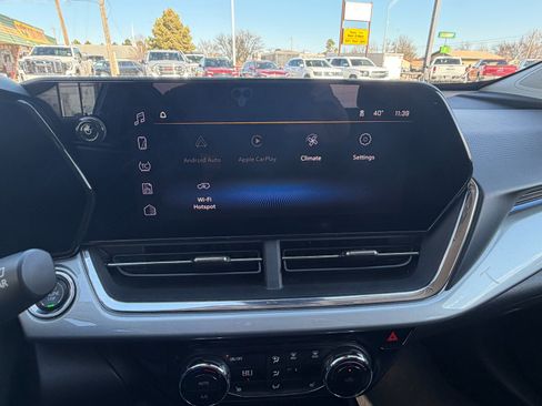 Certified 2025 Chevrolet Trax LT w/ LT Convenience Package image 13