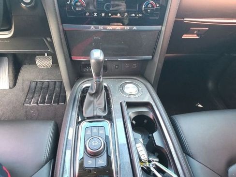 Used 2022 Nissan Armada SV w/ SV Appearance Package image 19