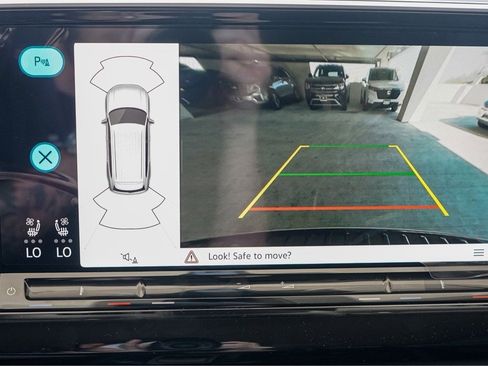 New 2026 Volkswagen Atlas SE image 12