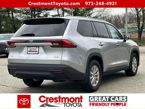 Certified 2024 Toyota Grand Highlander XLE image 3