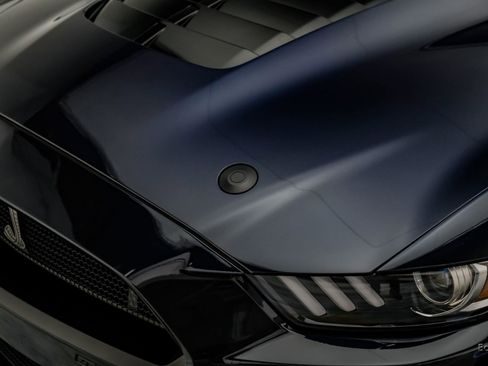 Used 2021 Ford Mustang Shelby GT500 w/ Carbon Fiber Track Pack RWD image 38