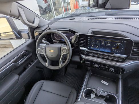 New 2026 Chevrolet Silverado 2500 LTZ w/ LTZ Convenience Package image 20