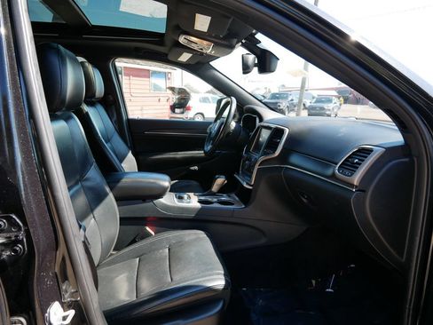 Used 2016 Jeep Grand Cherokee Limited w/ Luxury Group II AWD/4WD image 8