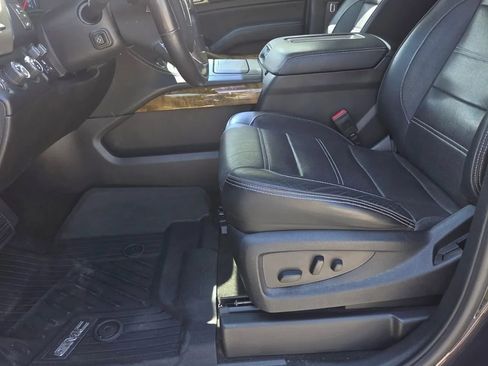 Used 2017 GMC Yukon Denali w/ Open Road Package AWD/4WD image 9