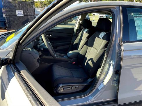 New 2025 Honda Accord SE image 11