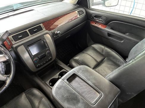 Used 2011 GMC Sierra 3500 SLT AWD/4WD image 18