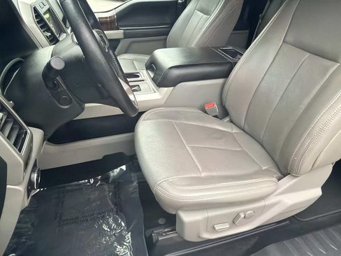 Used 2018 Ford F150 Lariat w/ Equipment Group 502A Luxury RWD image 21