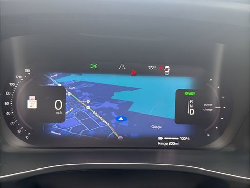 Used 2023 Volvo XC40 Recharge Ultimate image 33