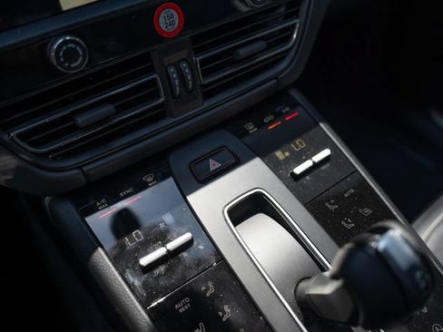 Certified 2026 Porsche Macan S AWD/4WD image 26