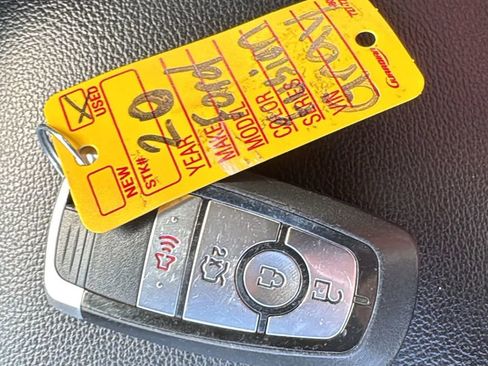 Used 2020 Ford Fusion SE image 66