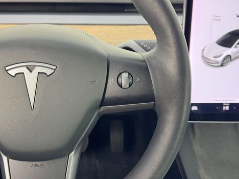 Used 2021 Tesla Model 3 Standard Range image 19