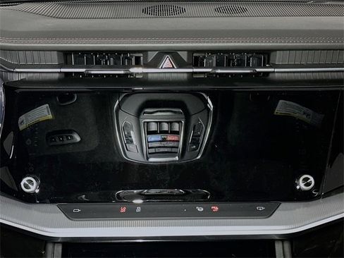 New 2025 Jeep Wagoneer S Launch Edition image 9