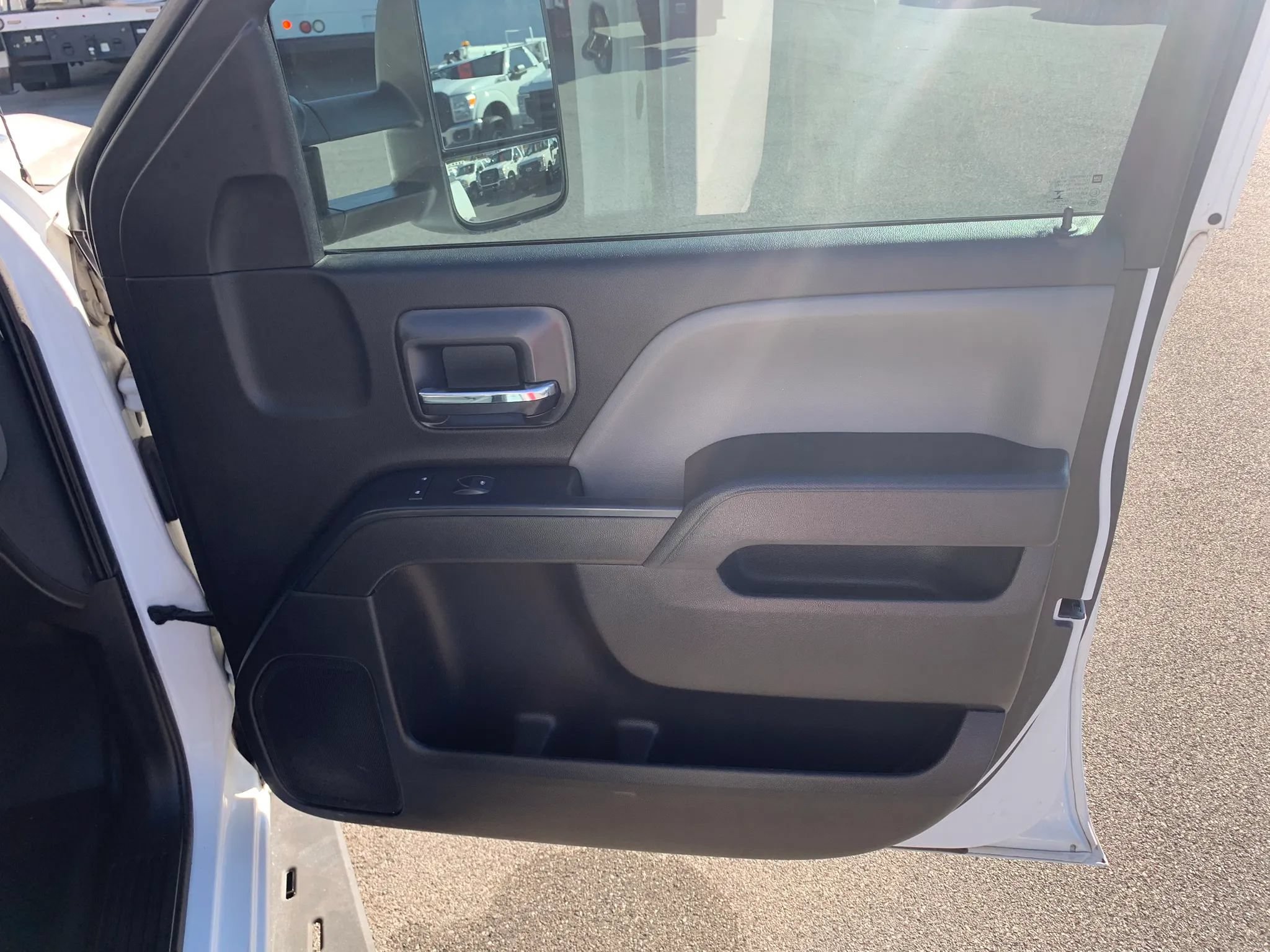 Used 2017 Chevrolet Silverado 3500 W/T AWD/4WD image 23