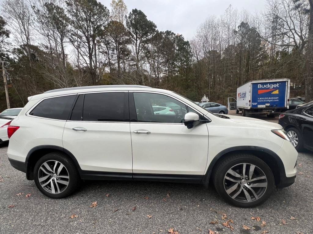 Used 2018 Honda Pilot Touring image 5