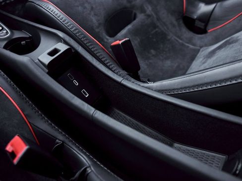 Used 2023 McLaren Artura RWD image 62