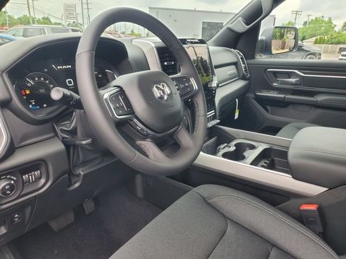 New 2026 RAM 1500 Big Horn AWD/4WD image 11