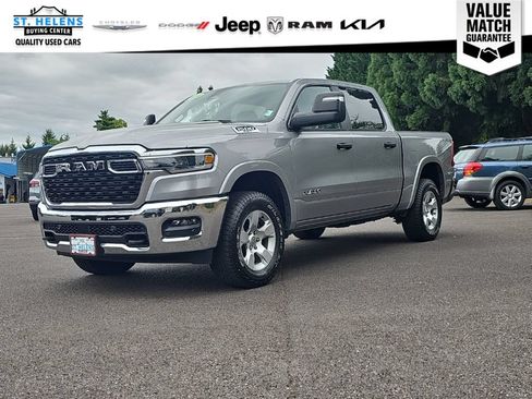 Used 2025 RAM 1500 Big Horn AWD/4WD image 1