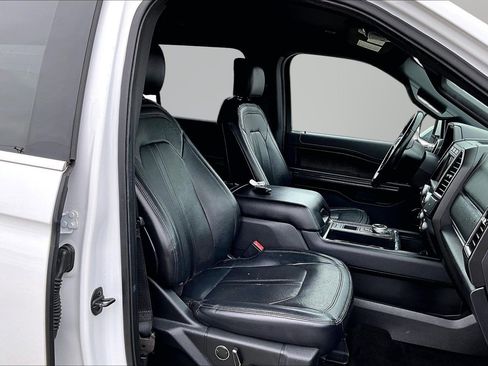 Used 2019 Ford Expedition Max Limited RWD image 7