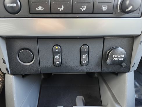 Used 2004 Dodge Durango Limited image 8