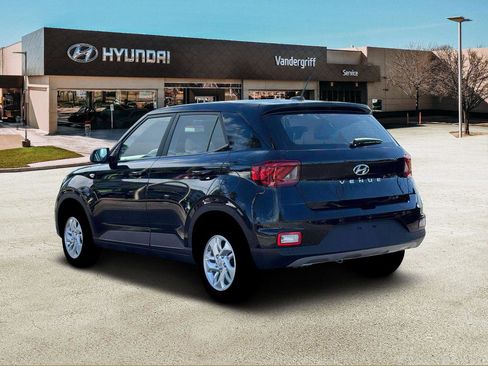 New 2026 Hyundai Venue SE image 5