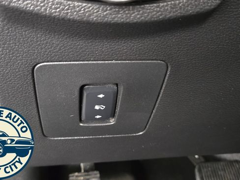 Used 2016 Ford F150 XLT w/ Equipment Group 302A Luxury AWD/4WD image 26