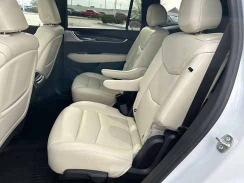 Used 2024 Cadillac XT6 Sport w/ Technology Package AWD/4WD image 25