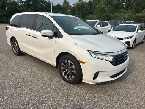 Certified 2024 Honda Odyssey EX-L image 2