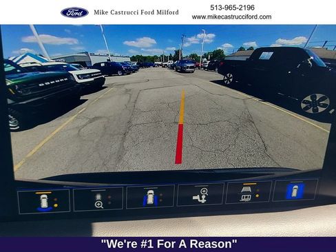 Used 2024 Chevrolet Suburban Z71 w/ Luxury Package AWD/4WD image 18