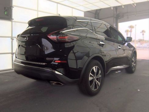 Used 2019 Nissan Murano S FWD image 2