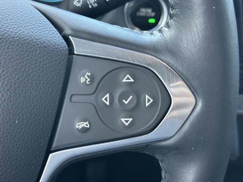 Used 2020 Chevrolet Traverse LT FWD image 27