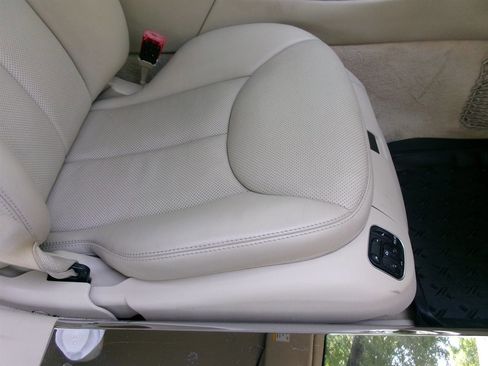 Used 2007 Mercedes-Benz SL 550 w/ Premium Pkg I image 21