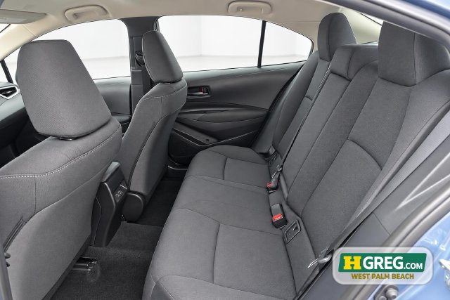 Used 2025 Toyota Corolla LE FWD image 12