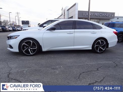 Used 2022 Honda Accord Sport image 4