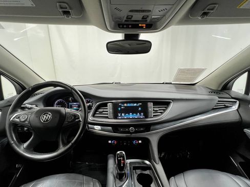 Used 2018 Buick Enclave Essence AWD/4WD image 20