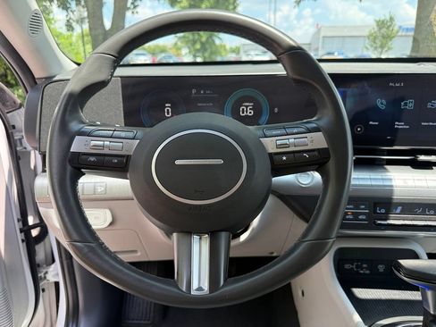 Used 2024 Hyundai Kona SEL AWD/4WD image 11
