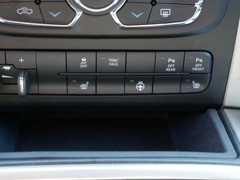 Used 2017 RAM 1500 Big Horn AWD/4WD image 32