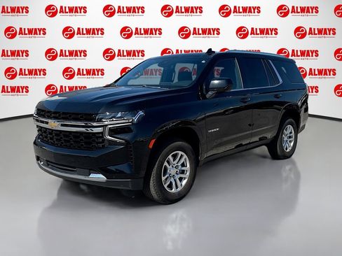 Used 2023 Chevrolet Tahoe LS image 3