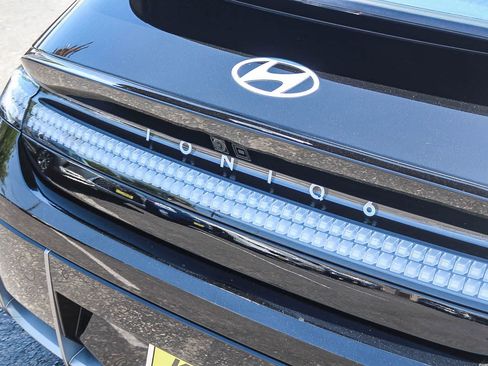 Certified 2024 Hyundai Ioniq 6 SE RWD image 9
