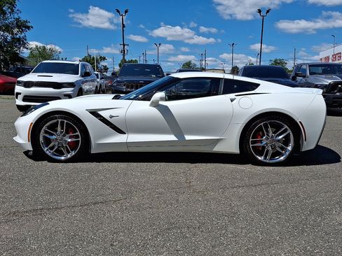 Used 2019 Chevrolet Corvette Stingray Coupe w/ 2LT Preferred Equipment Group RWD image 2