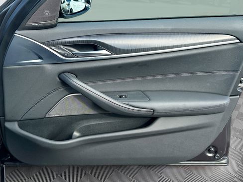 Used 2023 BMW 540i w/ M Sport Package image 36